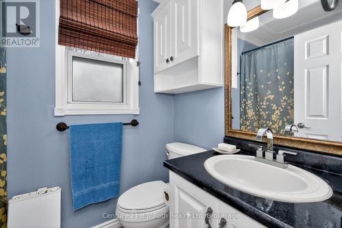 59 Withall Grove, Tiny (Wyevale), ON - Indoor Photo Showing Laundry Room