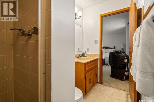 287 Hodgins Crescent N, Regina, SK - Indoor Photo Showing Bathroom