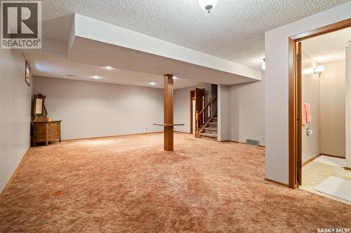 287 Hodgins Crescent N, Regina, SK - Indoor