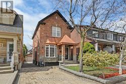 196 BLACKTHORN AVENUE Toronto, ON M6N 3H8