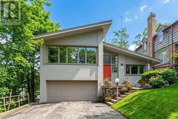 47 SAINT GEORGES ROAD Toronto, ON M9A 3T2
