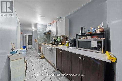 827 Somerset Street W, Ottawa, ON 