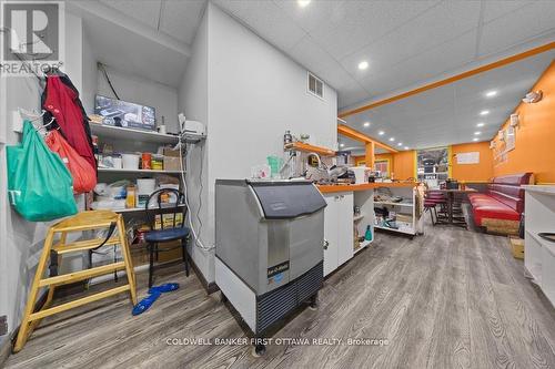 827 Somerset Street W, Ottawa, ON 