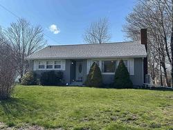 54 Waterloo Street Liverpool, NS B0T 1K0