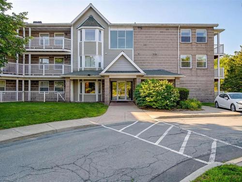 306 83 Kearney Lake Road  Halifax, NS B3M 4E6