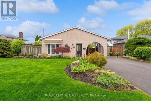 17 BARANIUK STREET  St. Catharines (Lakeport), ON L2N 1N4