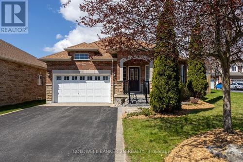 1904 CLEARWATER COURT  Oshawa (Samac), ON L1K 2Z6