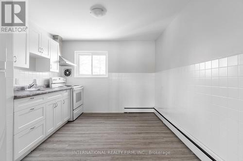 75 King Edward Avenue, London South, ON - Indoor Photo Showing Kitchen
