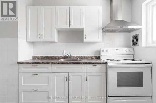 75 King Edward Avenue, London South, ON - Indoor Photo Showing Kitchen