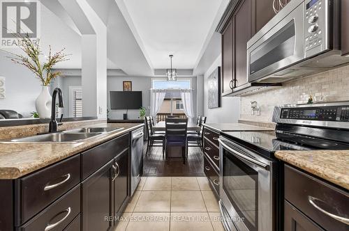 88 Highgate Drive, Hamilton, ON - Indoor Photo Showing Kitchen With Double Sink