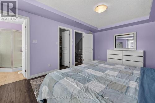 88 Highgate Drive, Hamilton, ON - Indoor Photo Showing Bedroom