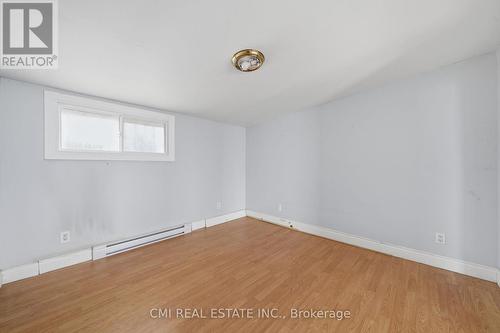 100 Alsops Beach Road, Brock, ON - Indoor Photo Showing Other Room