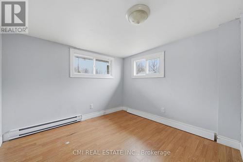 100 Alsops Beach Road, Brock, ON - Indoor Photo Showing Other Room
