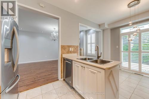 67 Rusty Trail, Vaughan, ON - Indoor Photo Showing Kitchen With Stainless Steel Kitchen With Double Sink