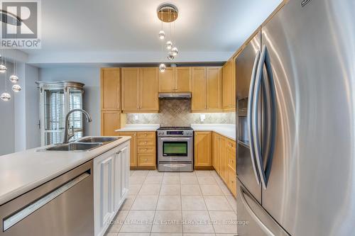 67 Rusty Trail, Vaughan, ON - Indoor Photo Showing Kitchen With Stainless Steel Kitchen With Double Sink
