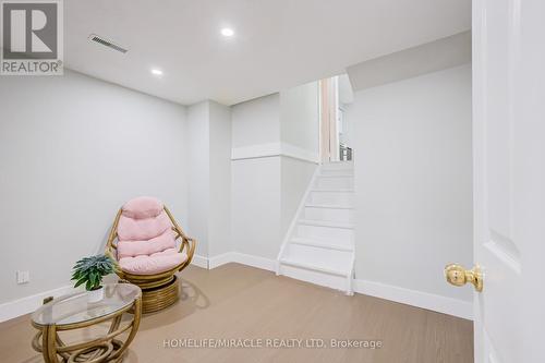 122 Ormond Drive, Oshawa, ON - Indoor Photo Showing Other Room
