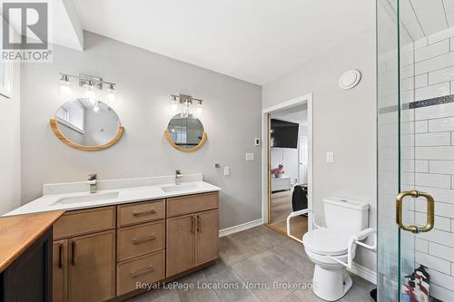 93 Ronald Avenue, Tiny, ON - Indoor Photo Showing Bathroom