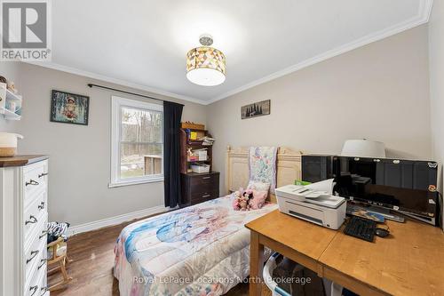 93 Ronald Avenue, Tiny, ON - Indoor Photo Showing Bedroom