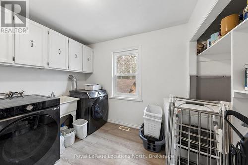 93 Ronald Avenue, Tiny, ON - Indoor Photo Showing Laundry Room