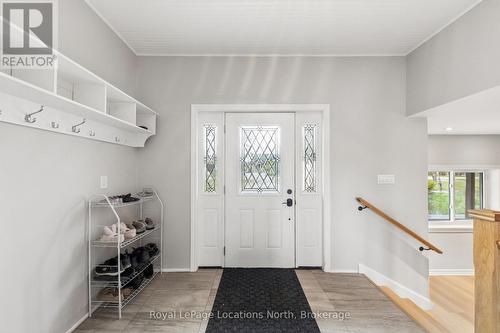 93 Ronald Avenue, Tiny, ON - Indoor Photo Showing Other Room