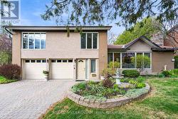 21 TIFFANY CRESCENT  Ottawa, ON K2K 1W3