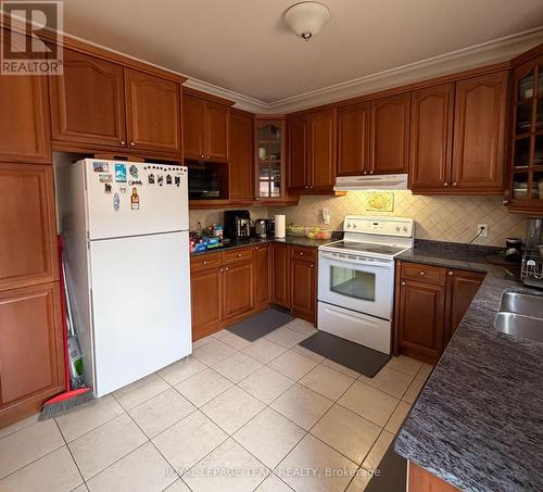 1221 Anoka Street, Ottawa, ON - Indoor Photo Showing Kitchen