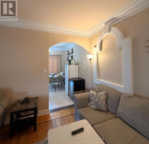 LR - 1221 Anoka Street, Ottawa, ON - Indoor Photo Showing Living Room