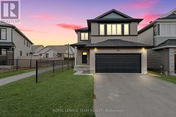 846 SENDERO WAY Ottawa, ON K2S 2W9