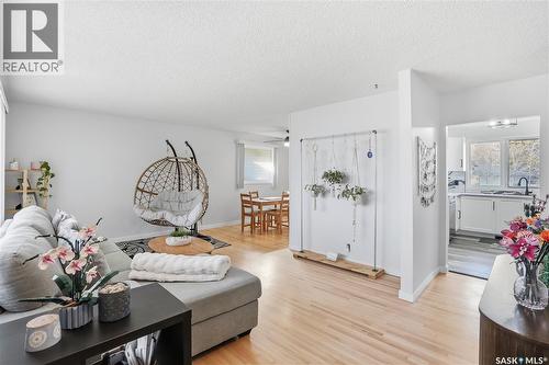 245 Orchard Crescent, Regina, SK - Indoor Photo Showing Living Room