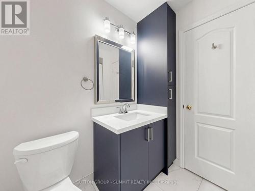735 Maxman Street, Mississauga, ON - Indoor Photo Showing Bathroom
