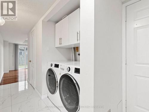 735 Maxman Street, Mississauga, ON - Indoor Photo Showing Laundry Room