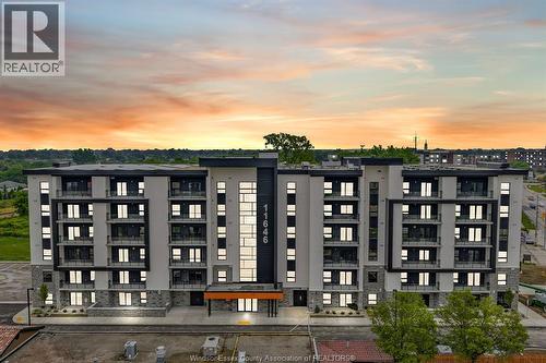 11646 Tecumseh Road Unit# 300, Windsor, ON - Outdoor With Facade