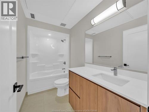 11646 Tecumseh Road Unit# 300, Windsor, ON - Indoor Photo Showing Bathroom