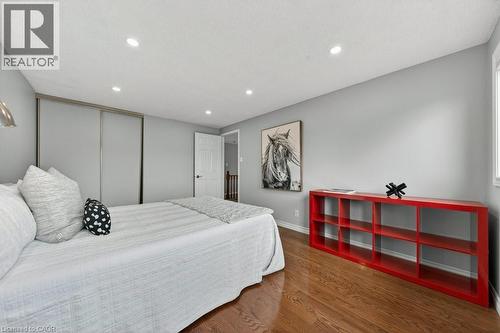 40 Old Maple Lane, Kitchener, ON - Indoor Photo Showing Bedroom