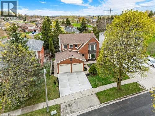 40 Old Maple Lane, Kitchener, ON - Outdoor