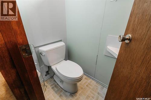 134 Maclean Crescent, Saskatoon, SK - Indoor Photo Showing Bathroom
