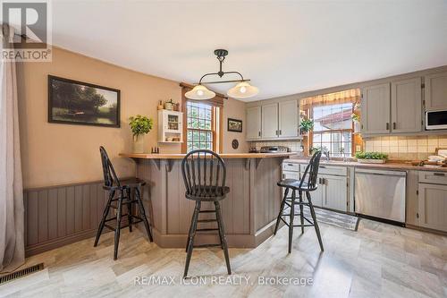 630 Robert Ferrie Drive, Kitchener, ON - Indoor
