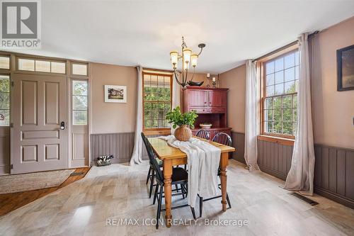 630 Robert Ferrie Drive, Kitchener, ON - Indoor Photo Showing Dining Room