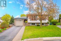 28 RUDI COURT  Cambridge, ON N3C 3B5
