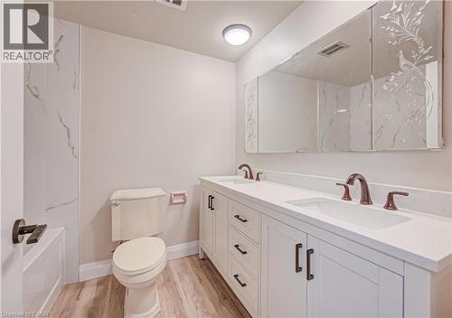 144 Shuh Avenue, Kitchener, ON - Indoor Photo Showing Bathroom