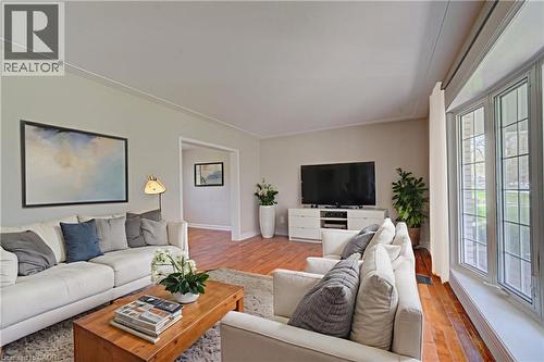 144 Shuh Avenue, Kitchener, ON - Indoor Photo Showing Living Room