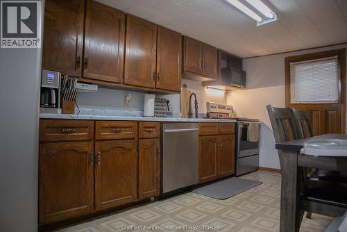 20 St.Clair Street, Tilbury, ON - Indoor Photo Showing Kitchen