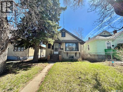 1337 Mctavish Street, Regina, SK - Outdoor