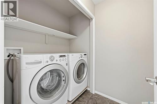 517 Redwood Crescent, Warman, SK - Indoor Photo Showing Laundry Room