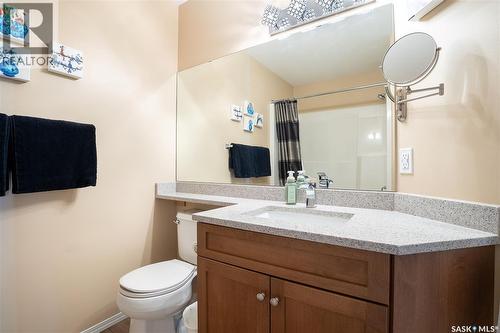 143 615 Stensrud Road, Saskatoon, SK - Indoor Photo Showing Bathroom