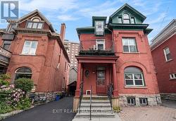 14 SOMERSET STREET W  Ottawa, ON K2P 0H4