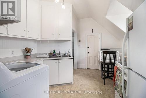 14 Somerset Street W, Ottawa, ON - Indoor Photo Showing Kitchen With Double Sink