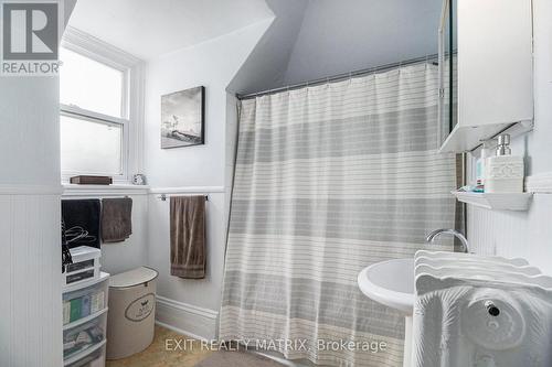 14 Somerset Street W, Ottawa, ON - Indoor Photo Showing Bathroom