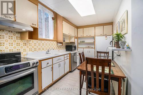 14 Somerset Street W, Ottawa, ON - Indoor Photo Showing Kitchen