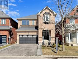 45 LOST POND CRESCENT Whitchurch-Stouffville, ON L4A 0R4